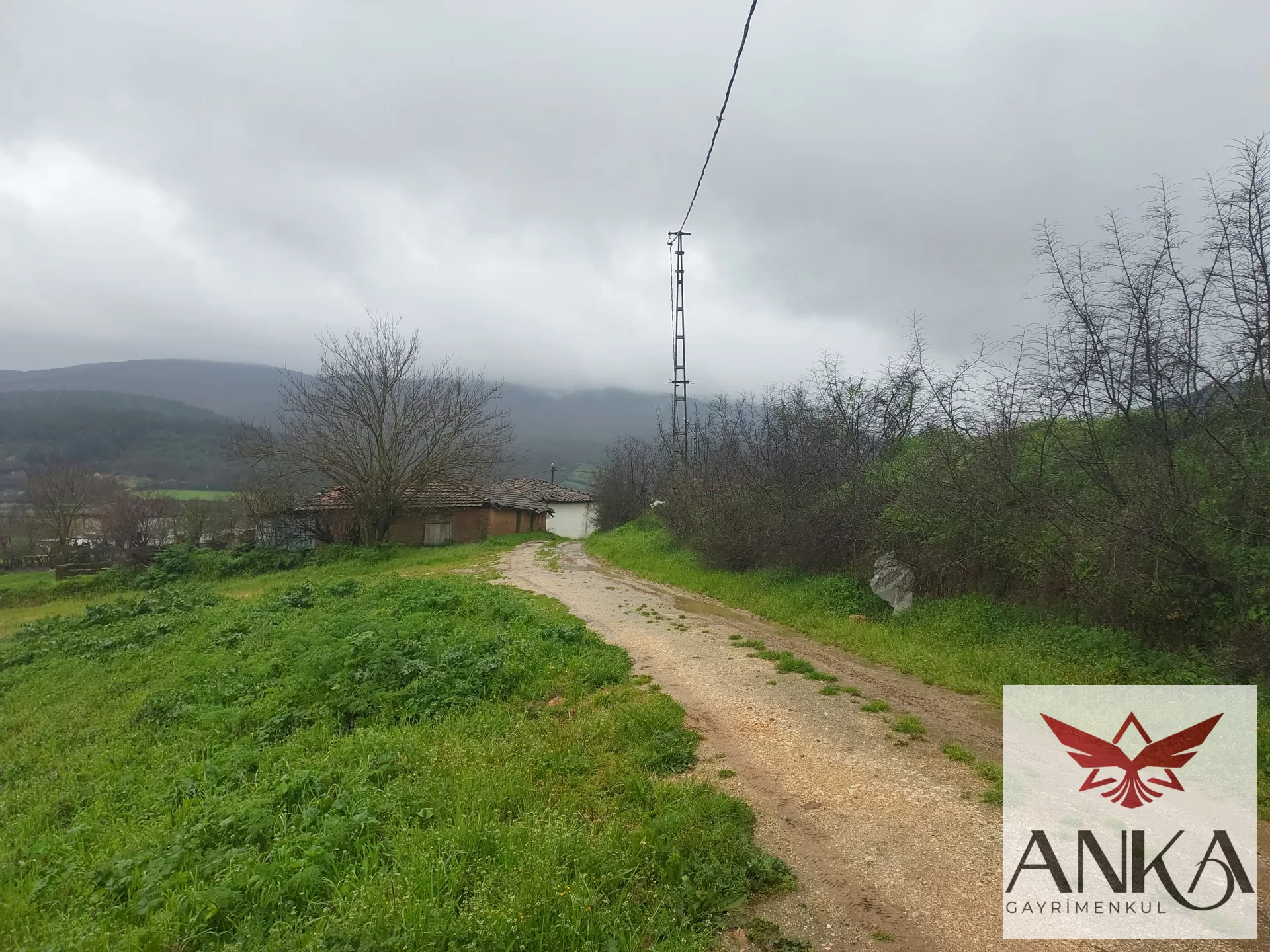 Mustafakemalpaşa Paşalar Mahallesinde 642 M2 Villa İmarlı Arsa — Fotoğraf 3